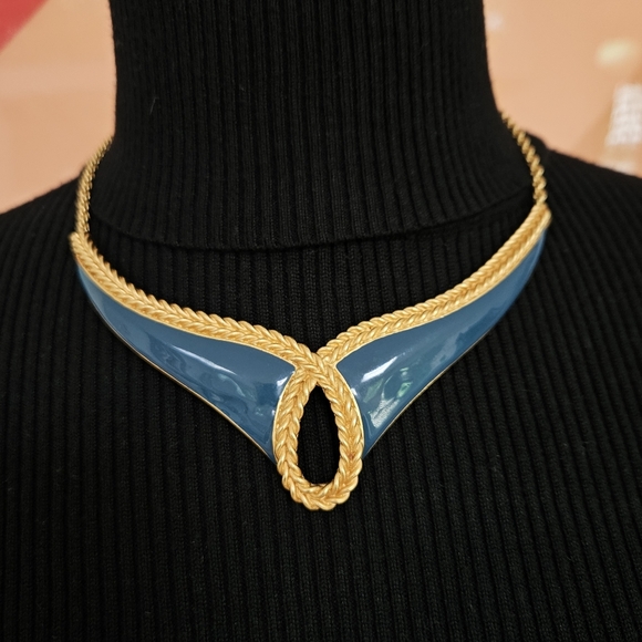 VTG  MONET RUNWAY TEAL ENAMEL  NECKLACE - Picture 4 of 9